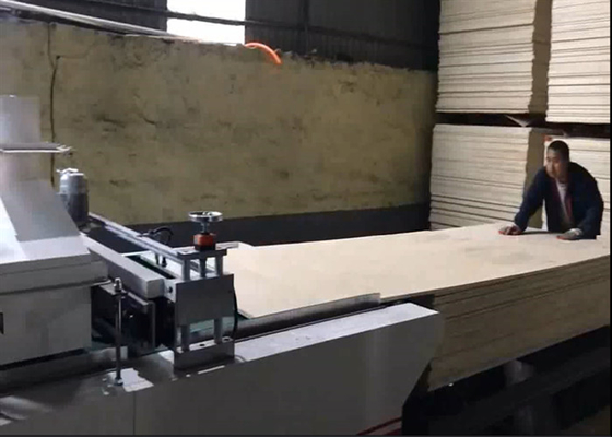 PVC PET فيلم الصناعية آلة الغراء الساخن 900mm-1300mm 20m / Min